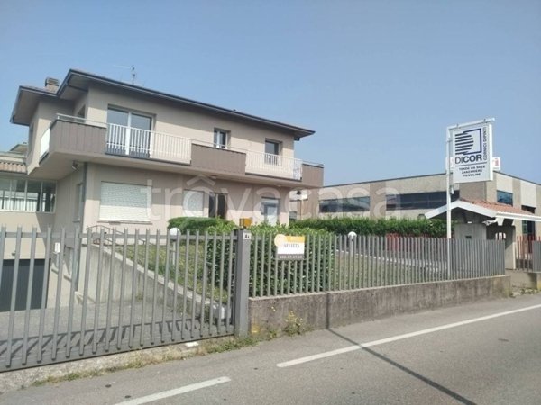 appartamento in affitto a Valbrembo in zona Scano al Brembo