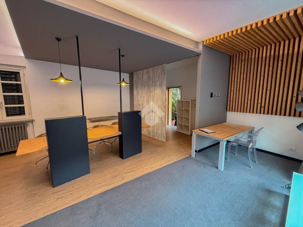 ufficio in affitto a Valbrembo in zona Scano al Brembo