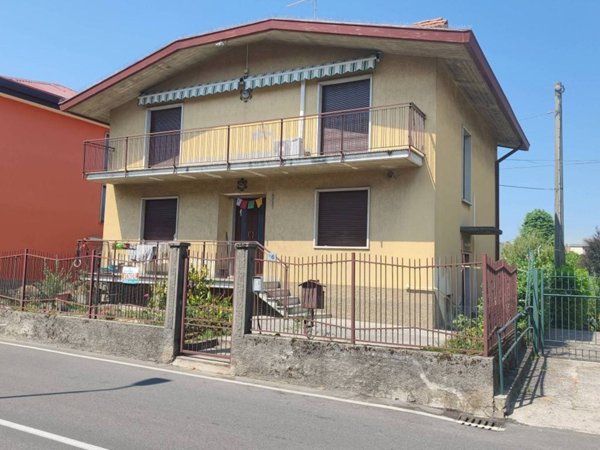 appartamento in affitto a Valbrembo in zona Scano al Brembo