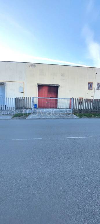 locale commerciale in affitto a Verdellino