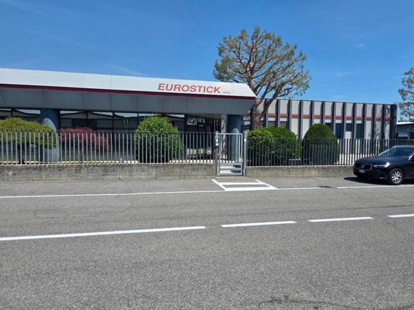 locale commerciale in affitto a Verdellino