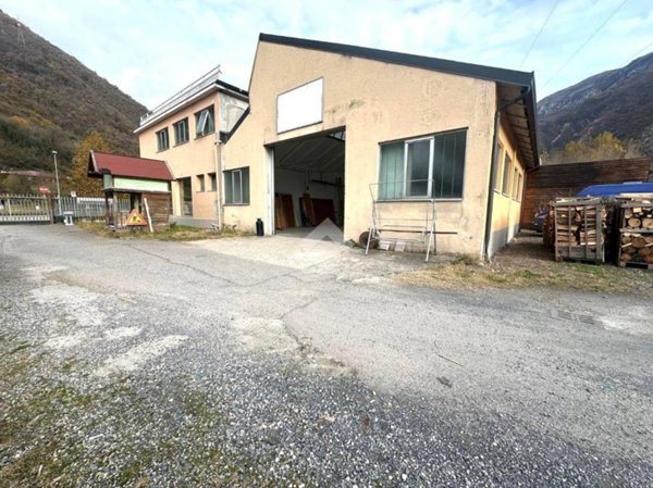 locale commerciale in affitto a Vigano San Martino