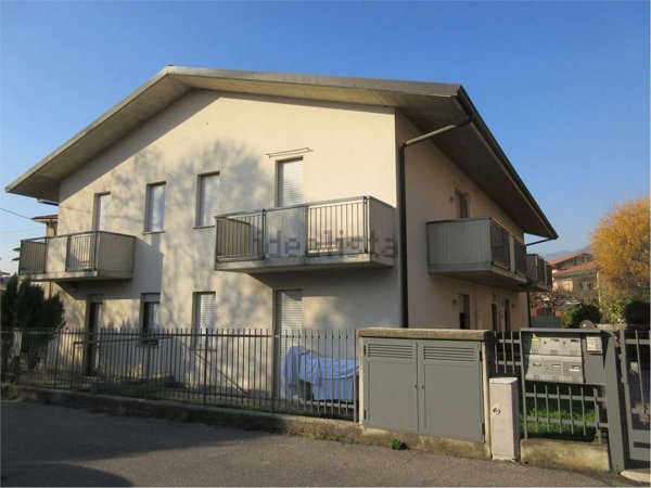 appartamento in affitto a Villa d'Almè in zona Viola