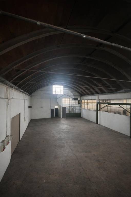 locale commerciale in affitto a Villa di Serio