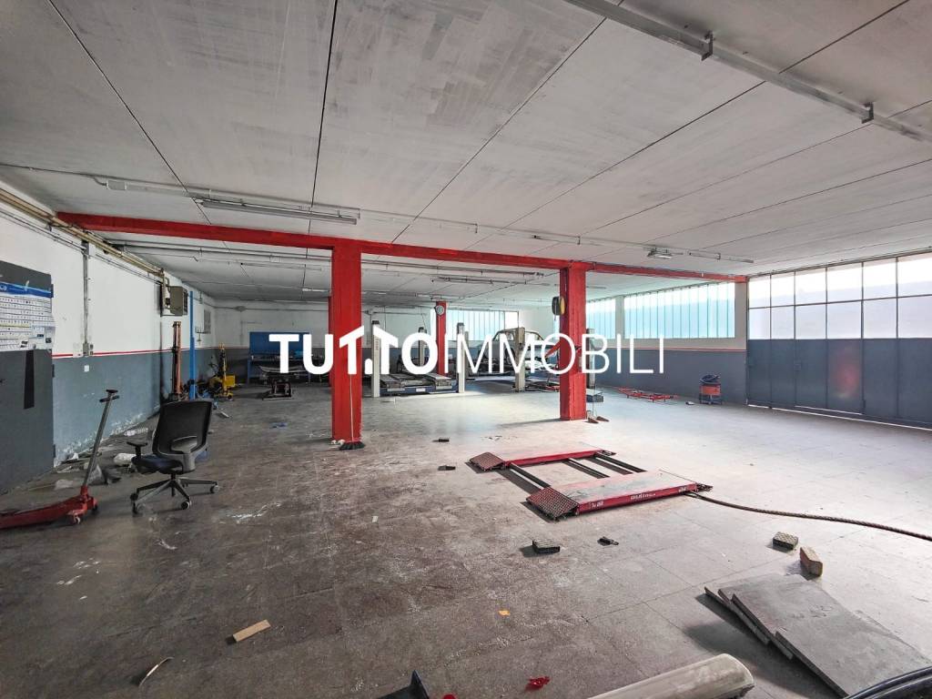 locale commerciale in affitto a Zanica