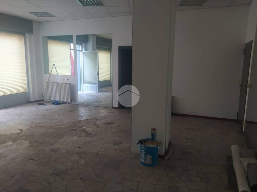 negozio in affitto a Zanica