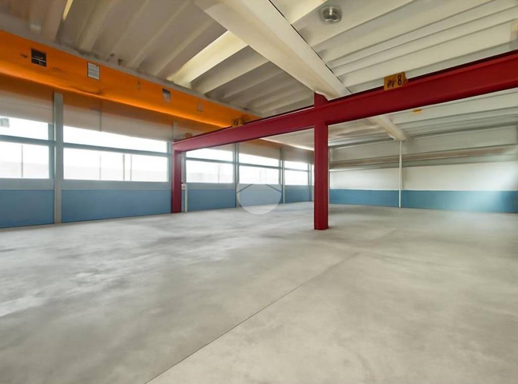 locale commerciale in affitto a Zanica