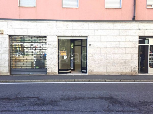 negozio in affitto a Zanica