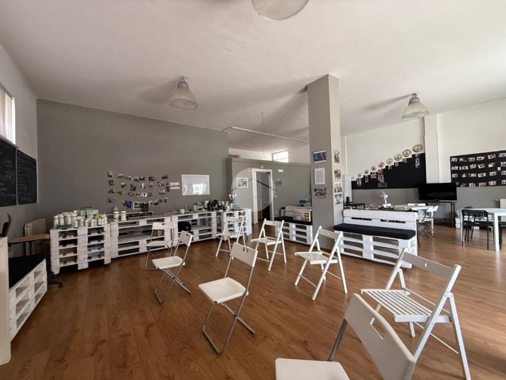 negozio in affitto a Zanica