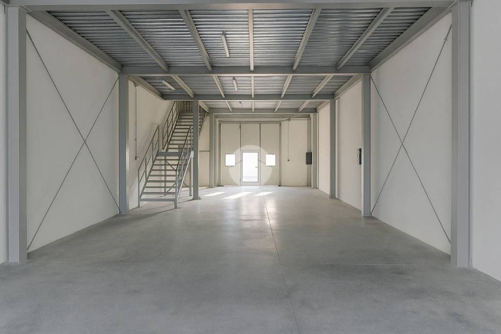 locale commerciale in affitto a Zanica in zona Padergnone