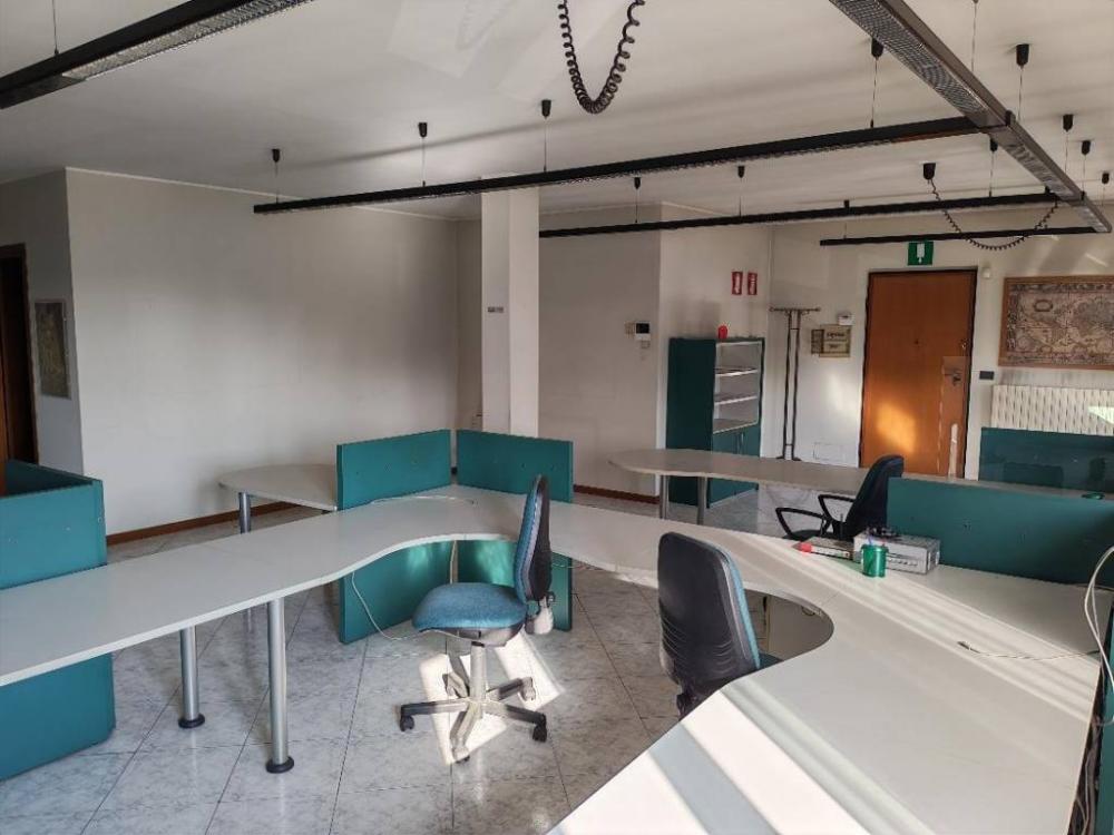 ufficio in affitto a Zanica in zona Padergnone