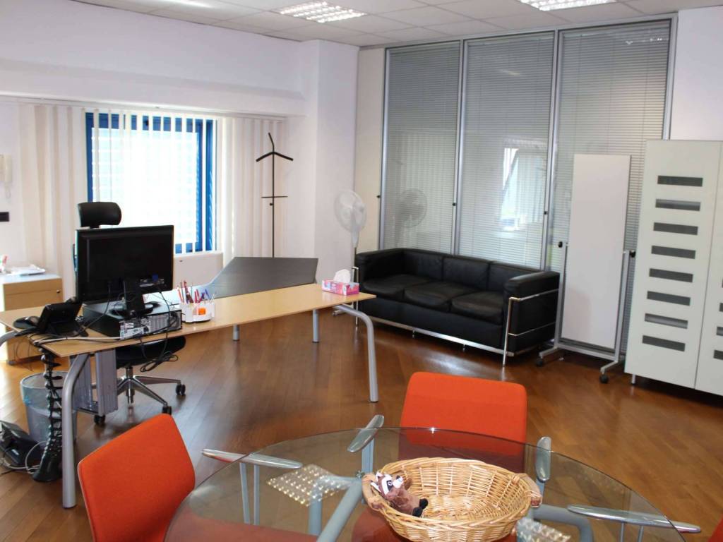 ufficio in affitto a Medolago