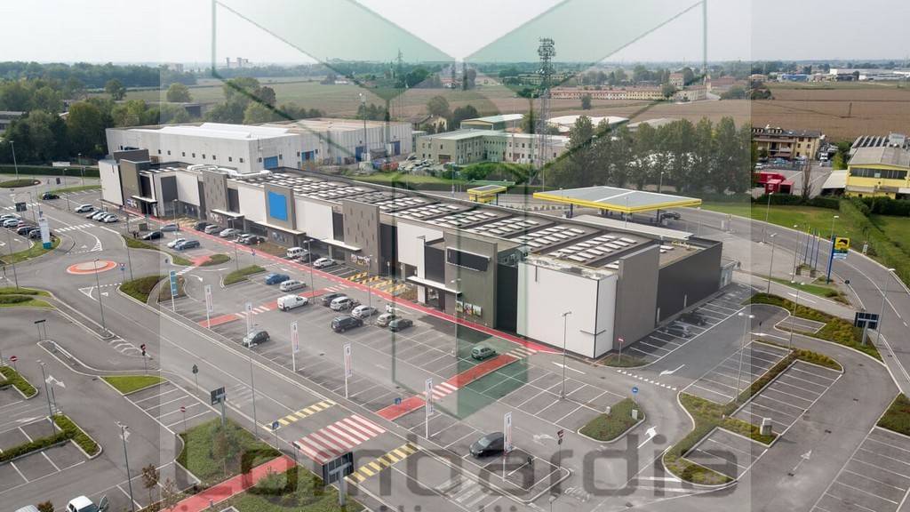 negozio in affitto a Medolago