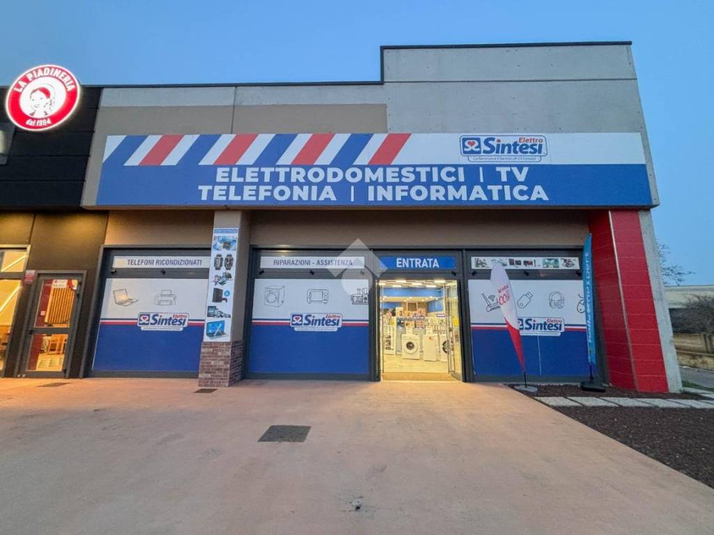 negozio in affitto a Medolago