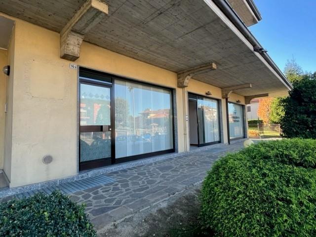 locale commerciale in affitto a Medolago