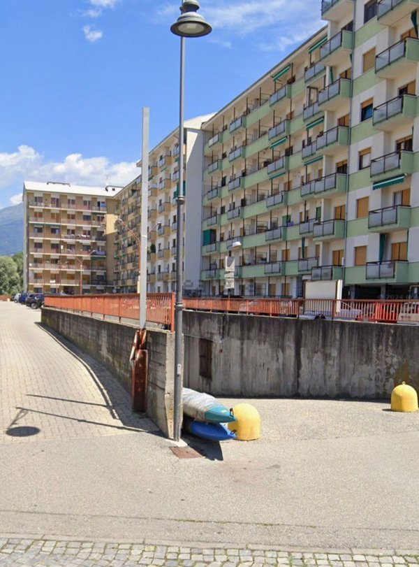 locale di sgombero in affitto a Banchette