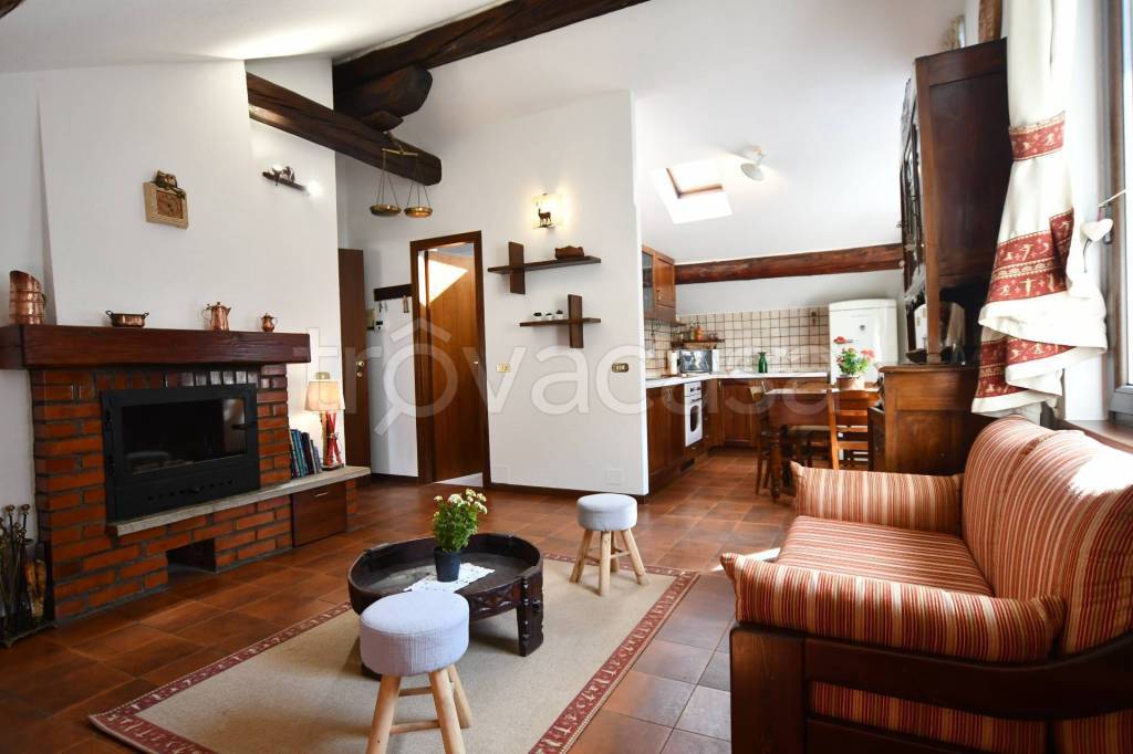 appartamento in affitto a Bardonecchia in zona Melezet