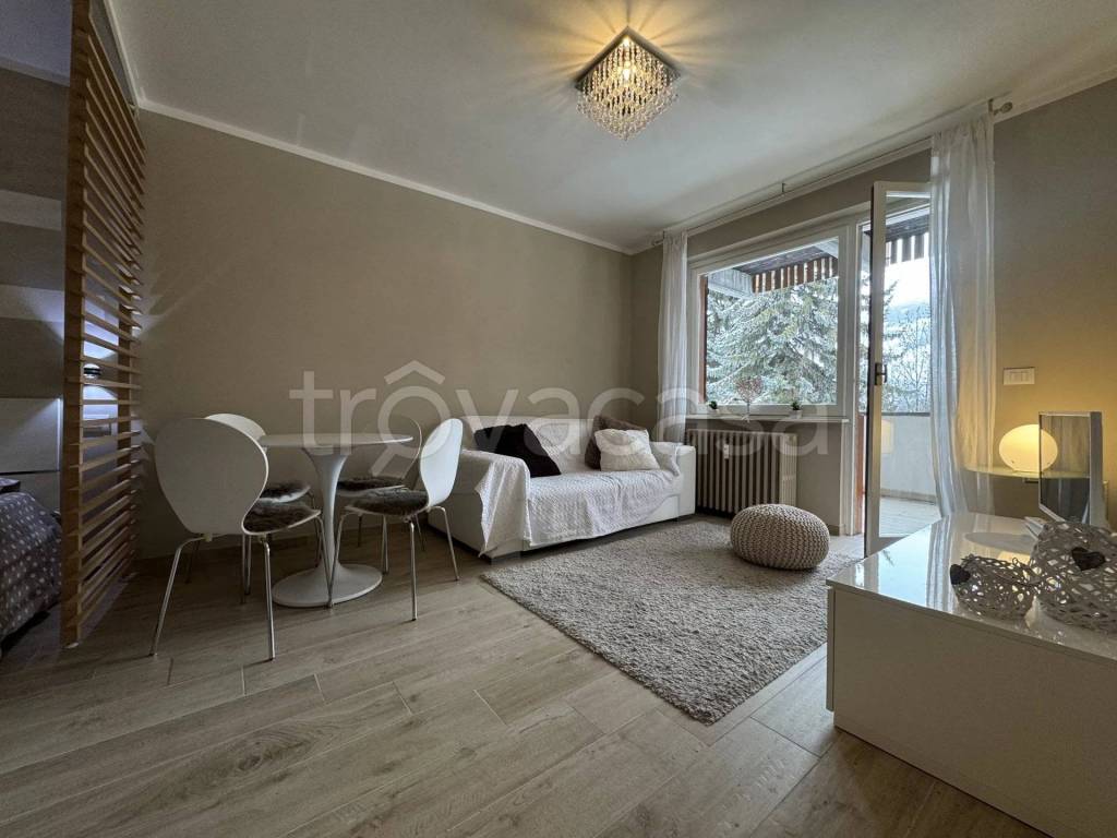 appartamento in affitto a Bardonecchia in zona Les Arnauds