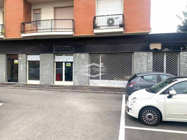 negozio in vendita a Beinasco