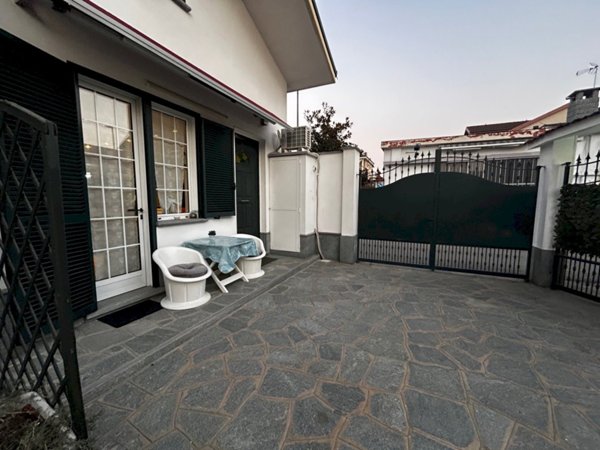 casa indipendente in affitto a Beinasco in zona Borgaretto