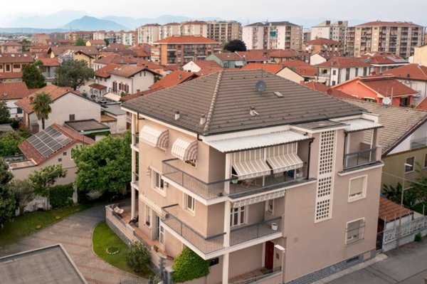 appartamento in affitto a Beinasco in zona Borgaretto