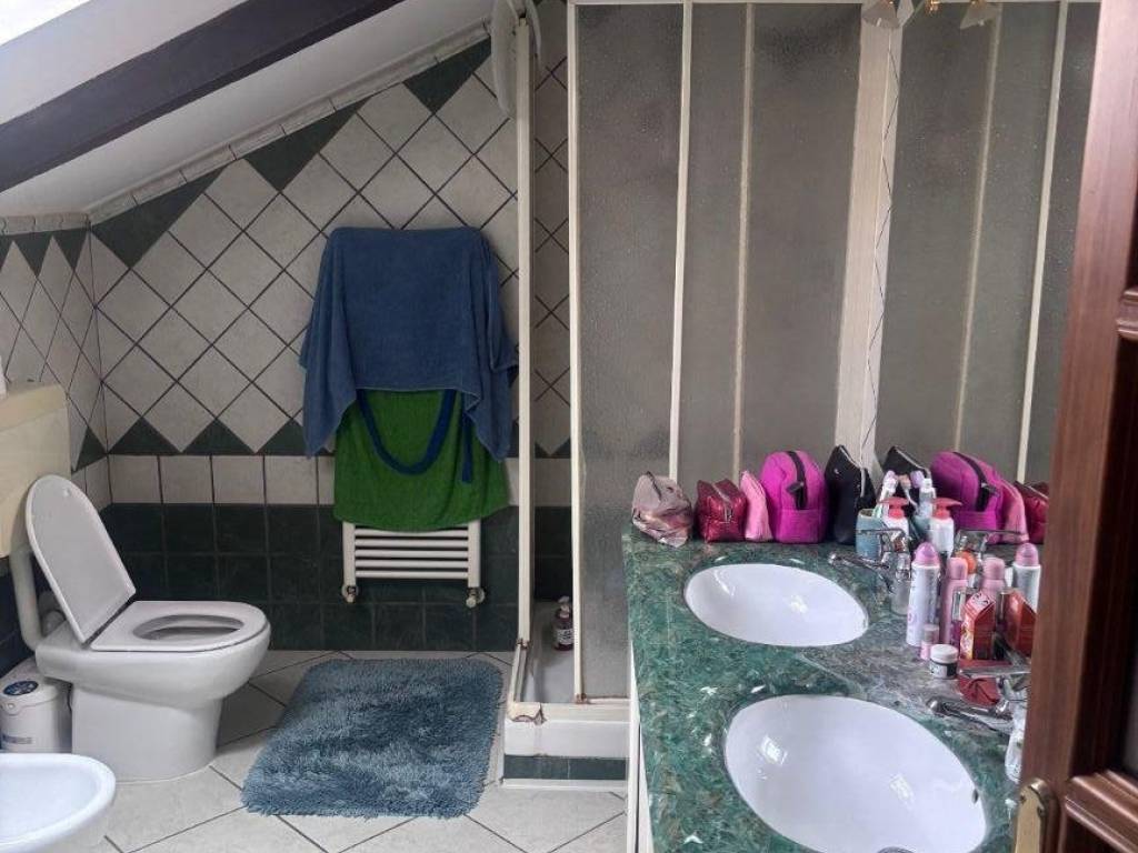 appartamento in affitto a Beinasco in zona Borgaretto