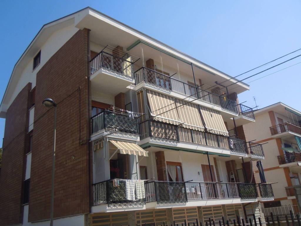 appartamento in affitto a Beinasco in zona Borgaretto
