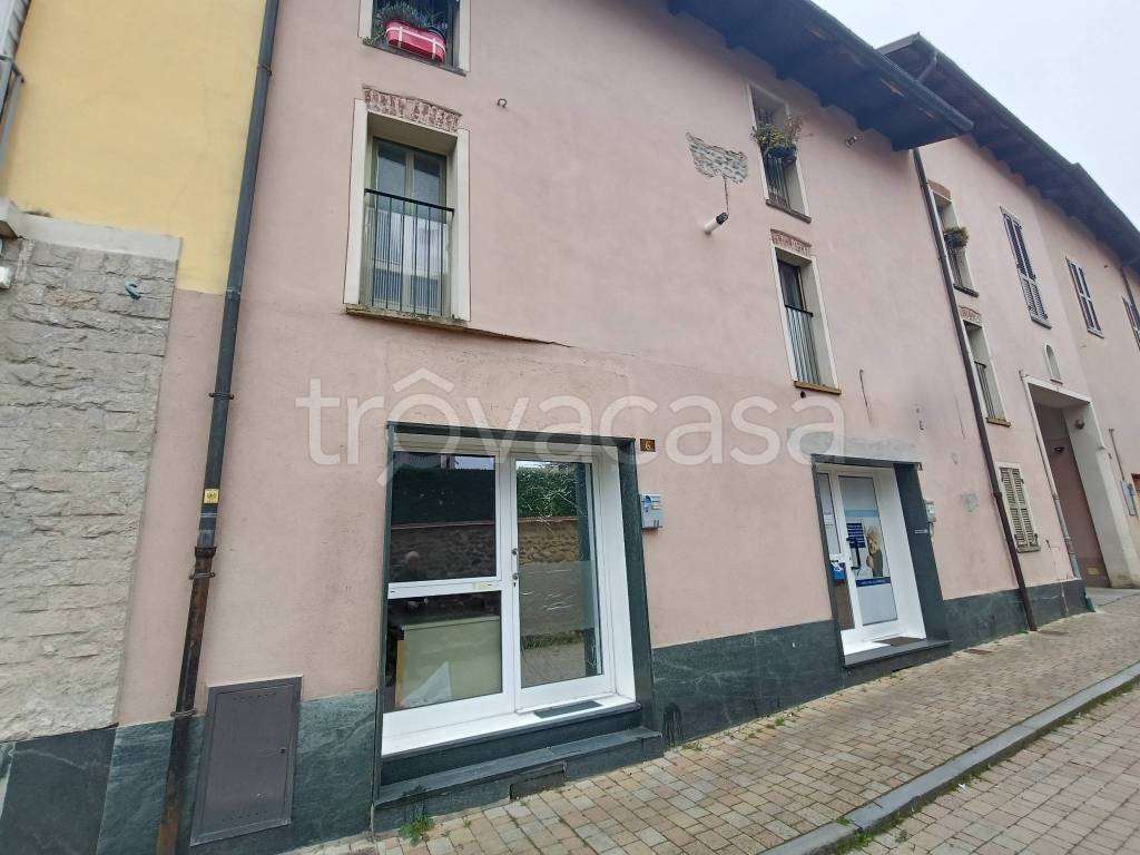 negozio in affitto a Beinasco