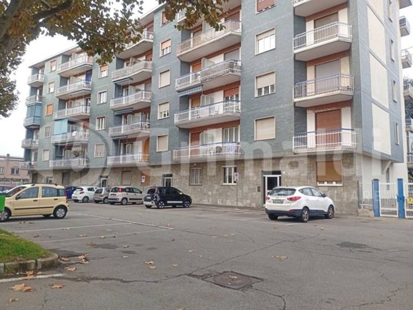 appartamento in affitto a Beinasco in zona Borgaretto