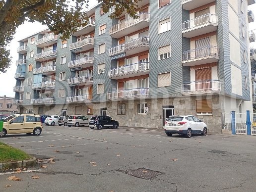 appartamento in affitto a Beinasco in zona Borgaretto