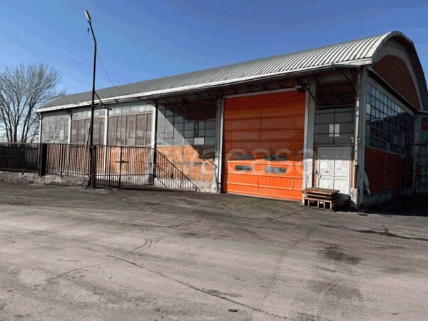 capannone in affitto a Beinasco