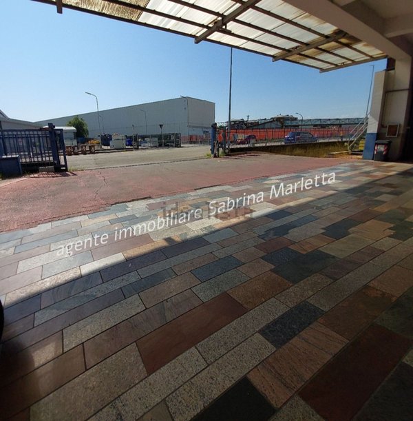 capannone in affitto a Beinasco