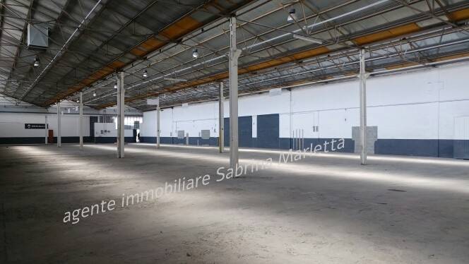 locale commerciale in affitto a Beinasco