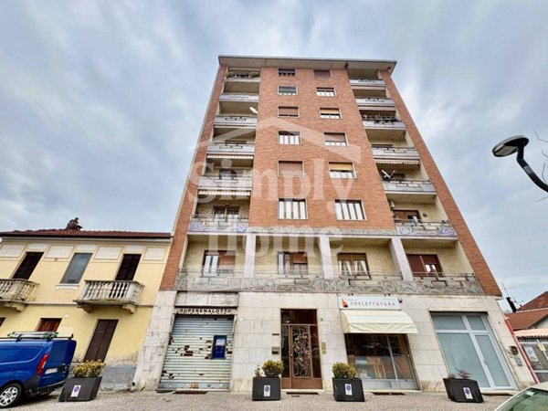 negozio in affitto a Beinasco in zona Borgaretto