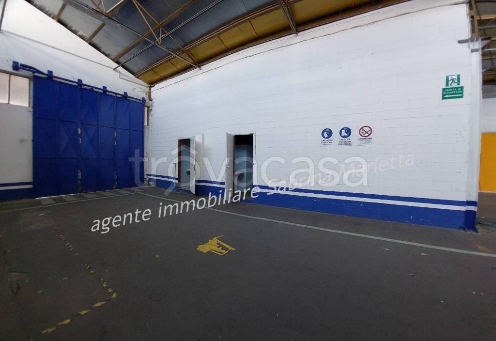 locale commerciale in affitto a Beinasco