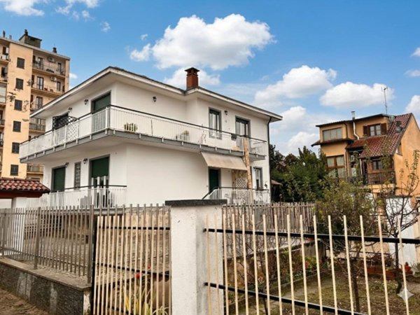 appartamento in affitto a Beinasco in zona Borgaretto