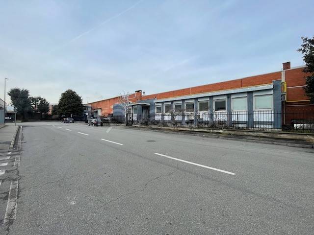 capannone in affitto a Beinasco in zona Fornaci