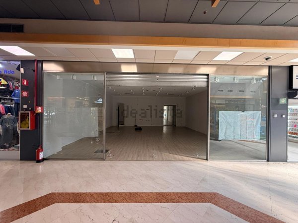 locale commerciale in affitto a Beinasco