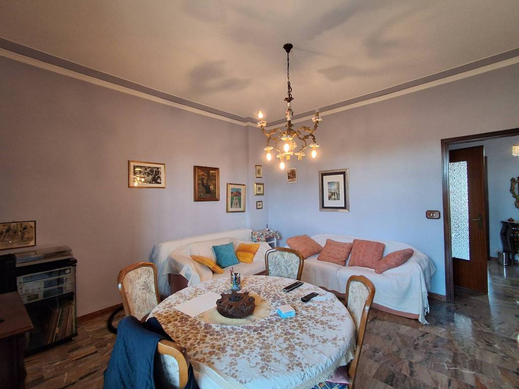 appartamento in affitto a Beinasco in zona Borgaretto