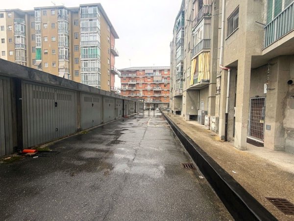 box auto in affitto a Beinasco
