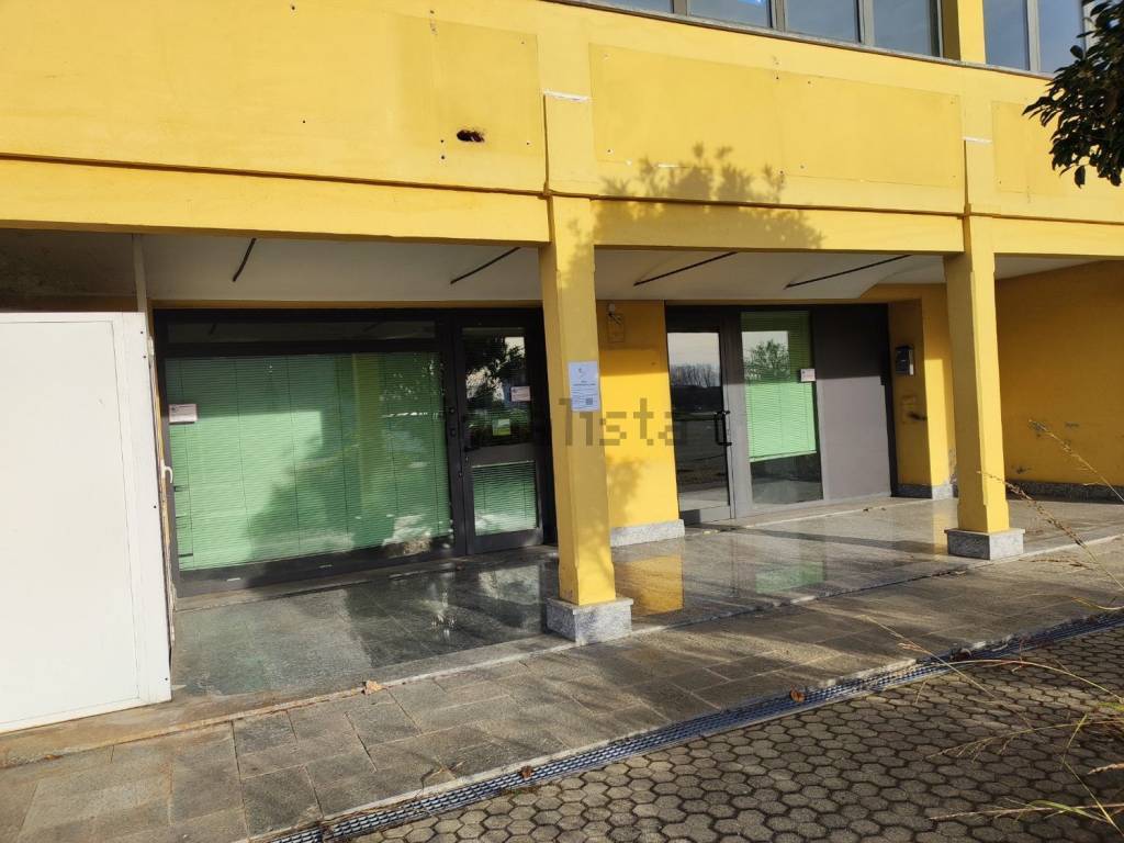 negozio in affitto a Bollengo