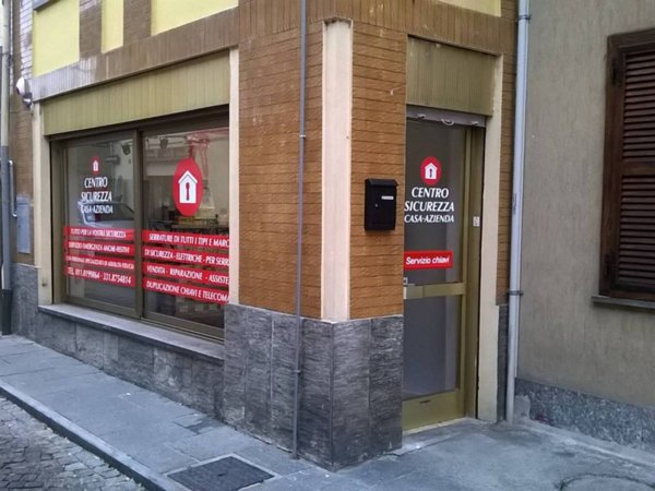 negozio in affitto a Borgaro Torinese