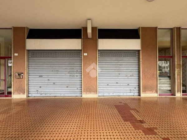 negozio in affitto a Borgaro Torinese