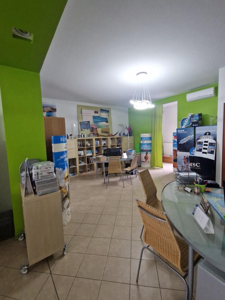 locale commerciale in affitto a Borgaro Torinese