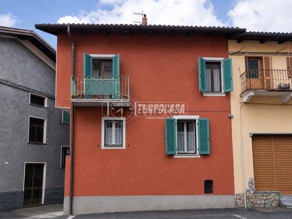 casa indipendente in affitto a Borgofranco d'Ivrea