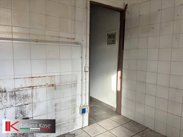 locale commerciale in affitto a Brandizzo