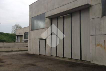 locale commerciale in affitto a Brandizzo