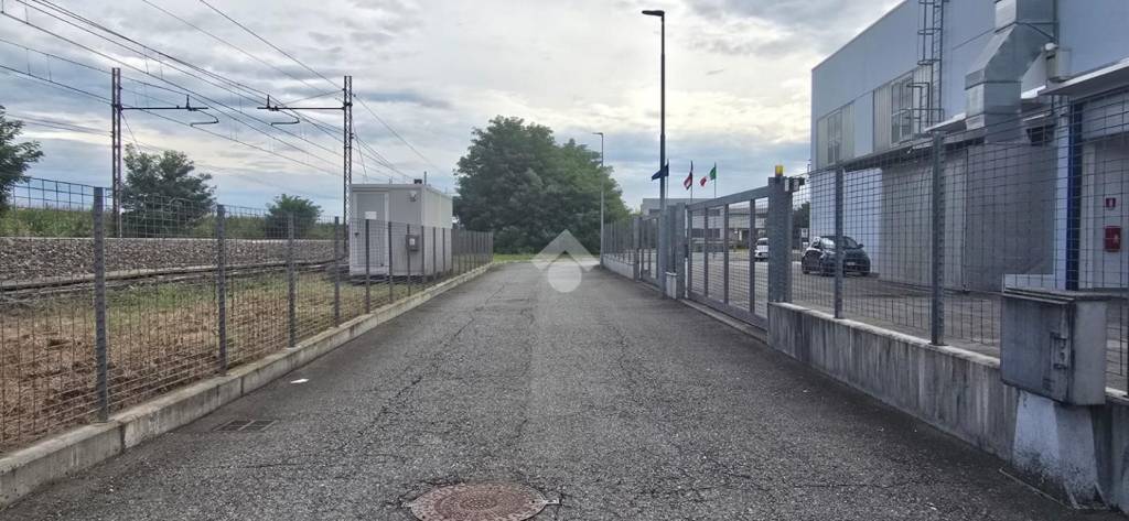 capannone in affitto a Brandizzo