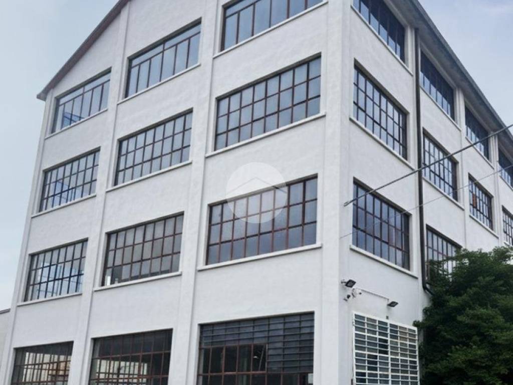 negozio in affitto a Brandizzo