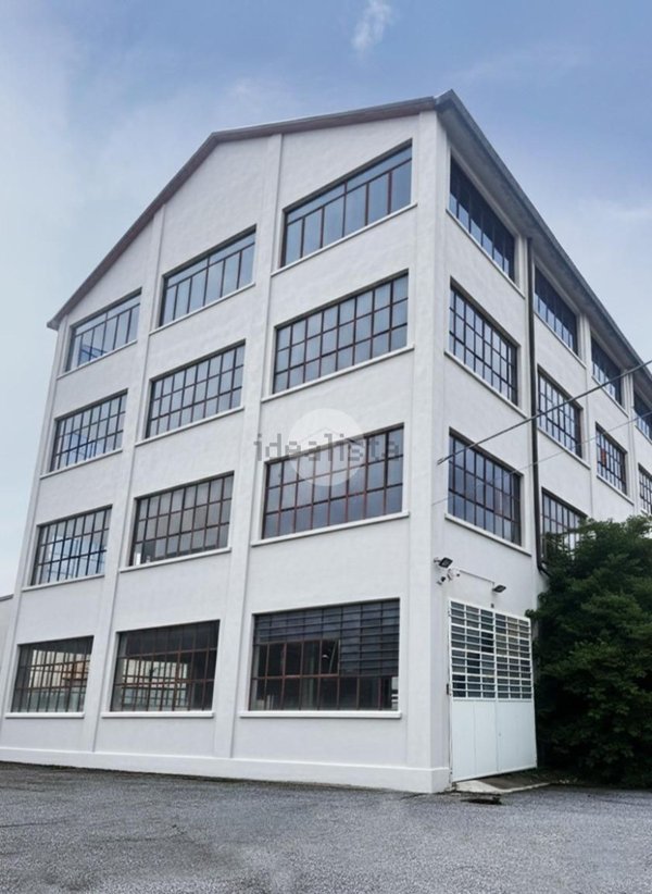 locale commerciale in affitto a Brandizzo